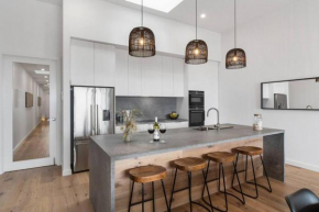 Beachfront Bliss Luxury Views, Rye
